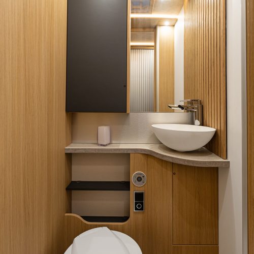 Łazienka w Masuria 780 TL - wersja kolorystyczna Natural Oak