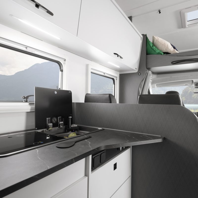 ETRUSCO_A_6.9_SB_Iconic_Line_4-Screen