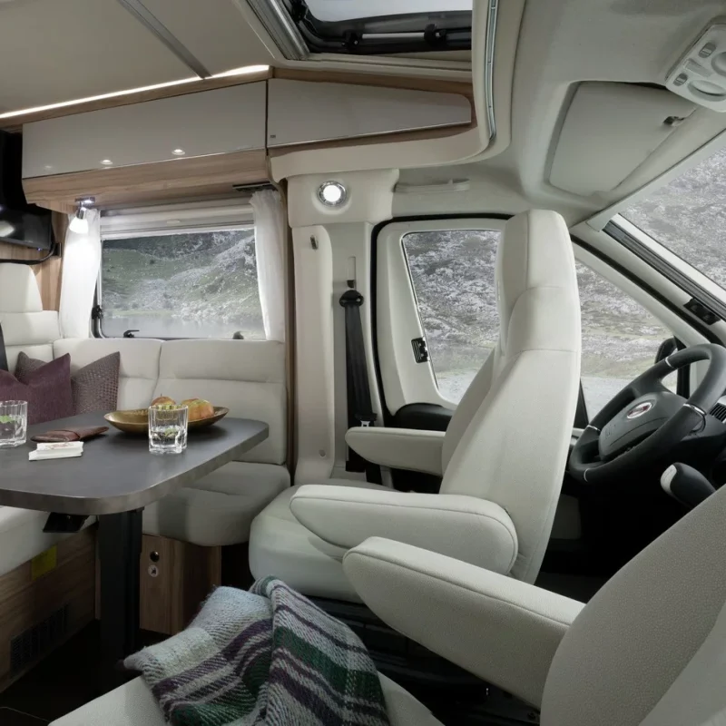 hy18_ext588_chia_eco_interior_durchblick_vorne_hinten