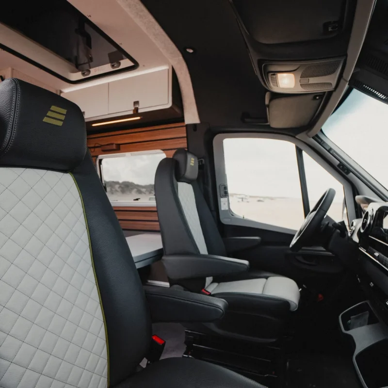 hymer_gcs_crossover_innenansicht_fahrerhaus_dsc02212-screen