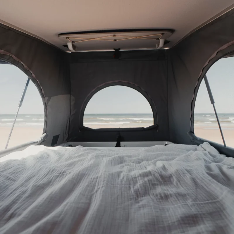 hymer_gcs_crossover_innenansicht_schlafdach_dsc02310-screen