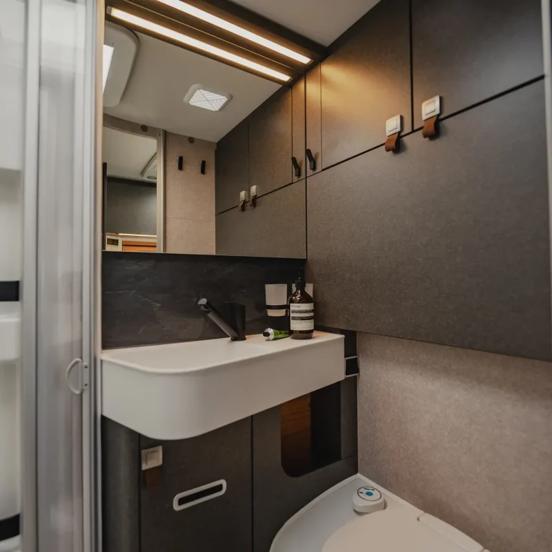 hymer_ml-t_580_crosstrail_denmark-144--webp_1920x1920